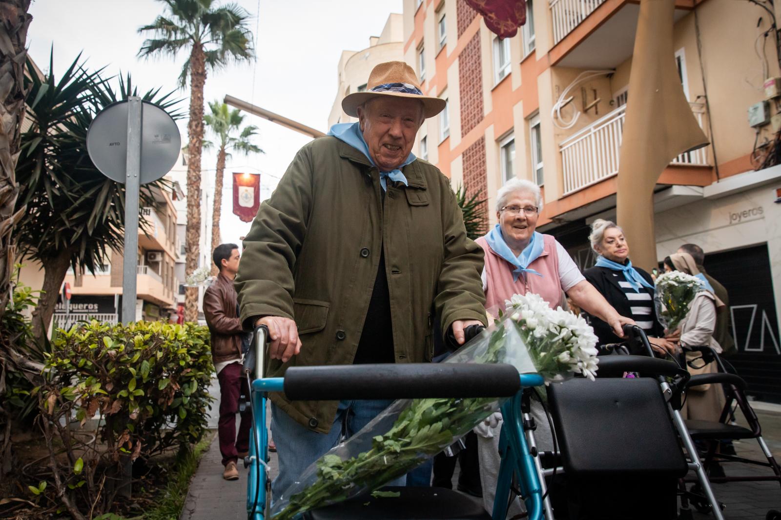 Las imágenes de la ofrenda floral a la Purísima en Torrevieja