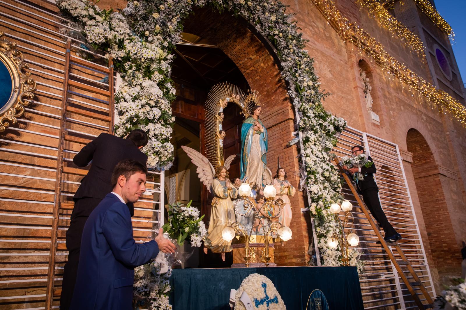 Las imágenes de la ofrenda floral a la Purísima en Torrevieja