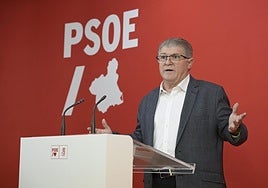 José Vélez, este lunes, en rueda de prensa.