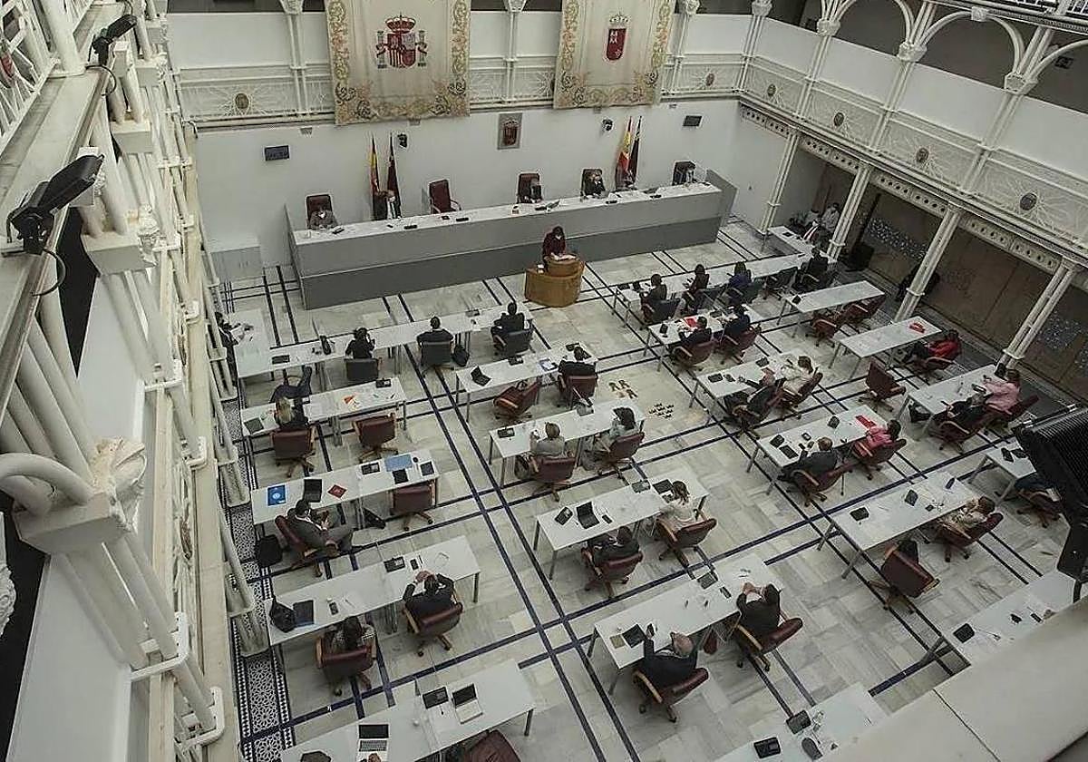 Imagen de archivo de un Pleno en la Asamblea Regional.