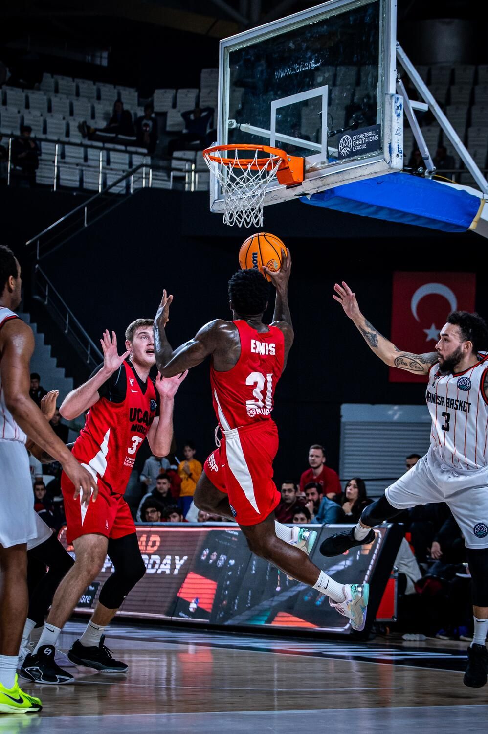 Las imágenes del Manisa-UCAM (72-78)