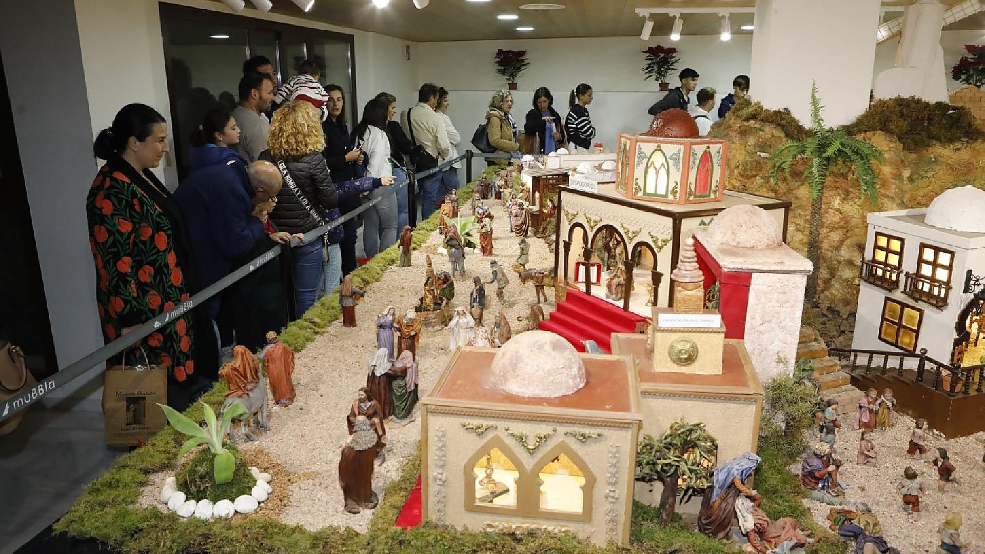 エルパソ ブランコ デ ロルカは 300 点以上の作品でキリスト降誕のシーンを一般公開します