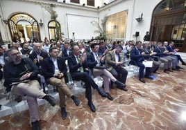 El primer foro en torno al biometano se celebró en la Sala Azul del Casino de Murcia para aportar luz sobre los beneficios de esta nueva tecnología.