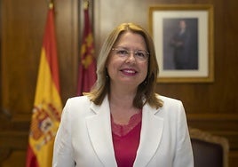 La presidenta de la Asamblea Regional, Visitación Martínez.