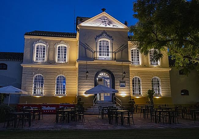 Imagen de la casa club donde dicen abita un fantasma.