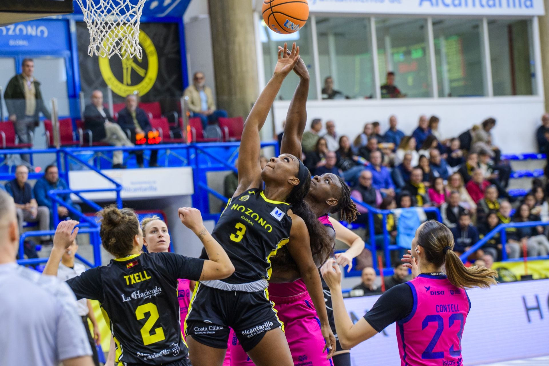 La victoria del Hozono Global Jairis ante el Spar Gran Canaria, en imágenes