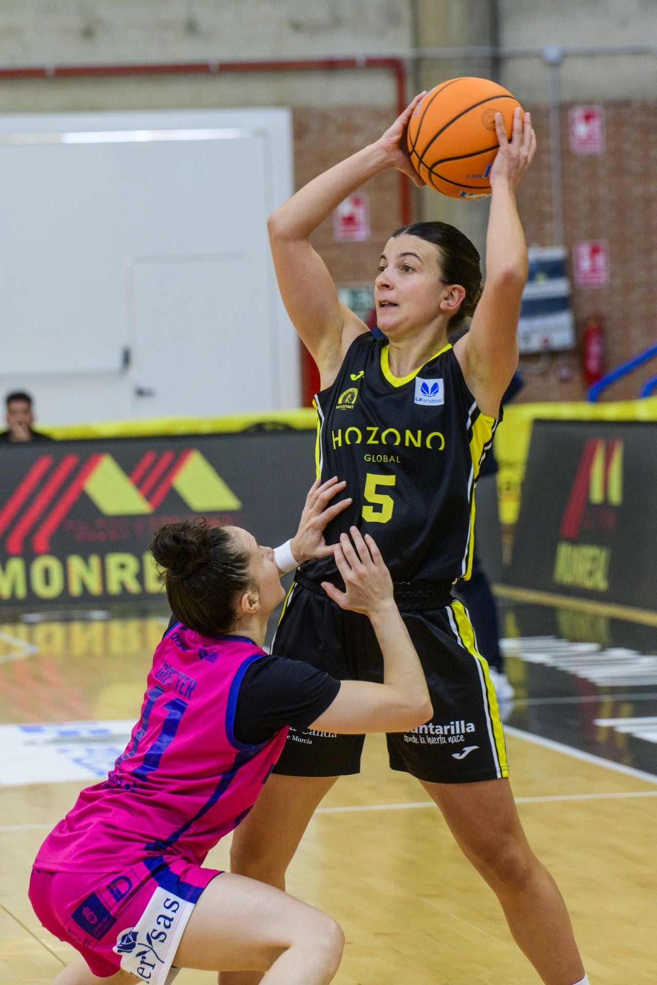 La victoria del Hozono Global Jairis ante el Spar Gran Canaria, en imágenes