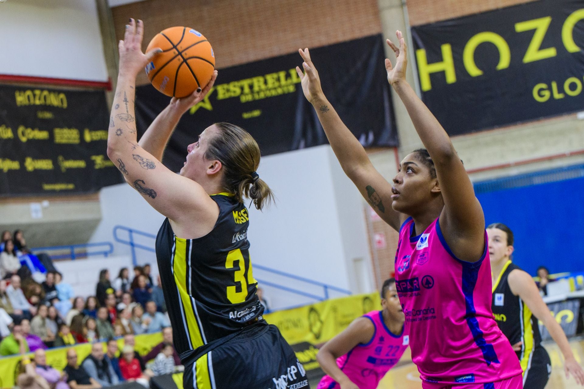 La victoria del Hozono Global Jairis ante el Spar Gran Canaria, en imágenes