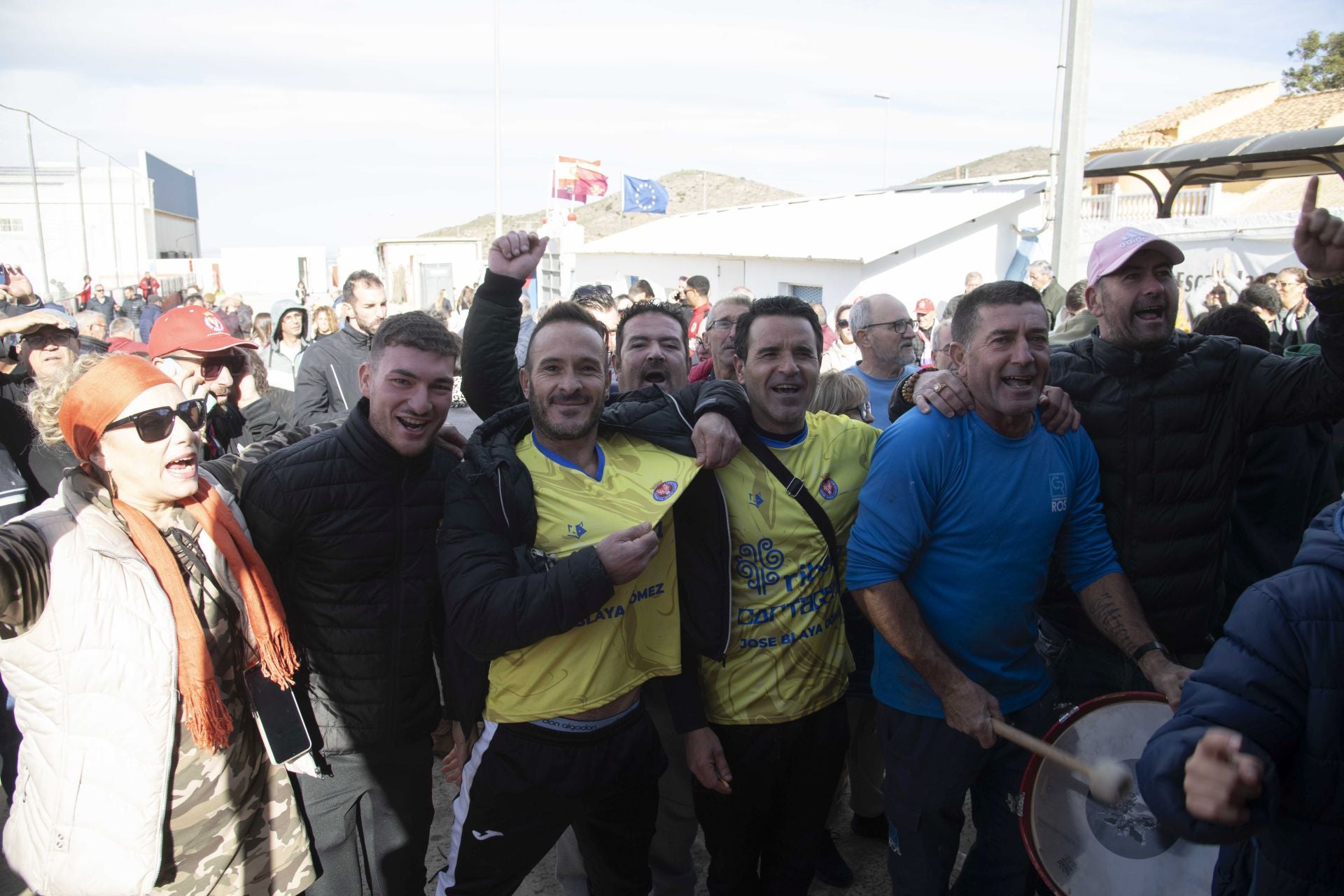 La afición y los jugadores de la Minera descubren a su rival en la Copa del Rey