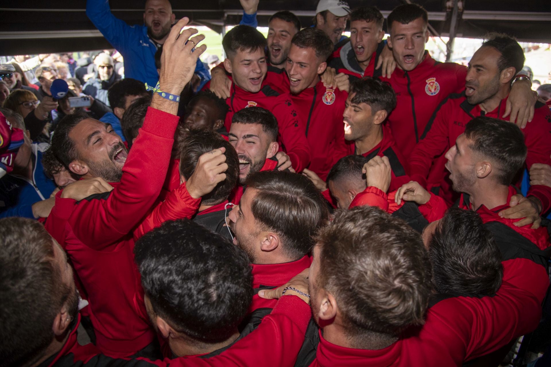 La afición y los jugadores de la Minera descubren a su rival en la Copa del Rey