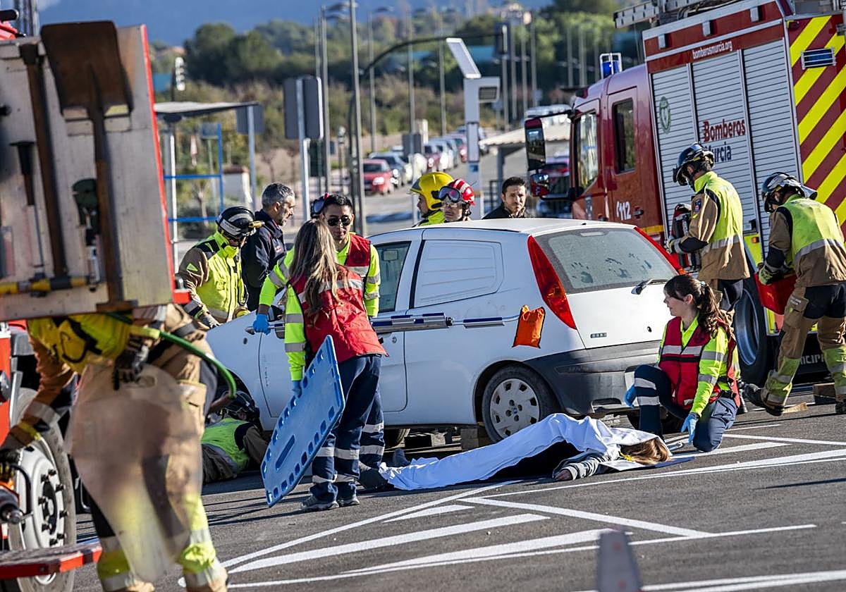 El simulacro de emergencia extrema de la UMU, en imágenes