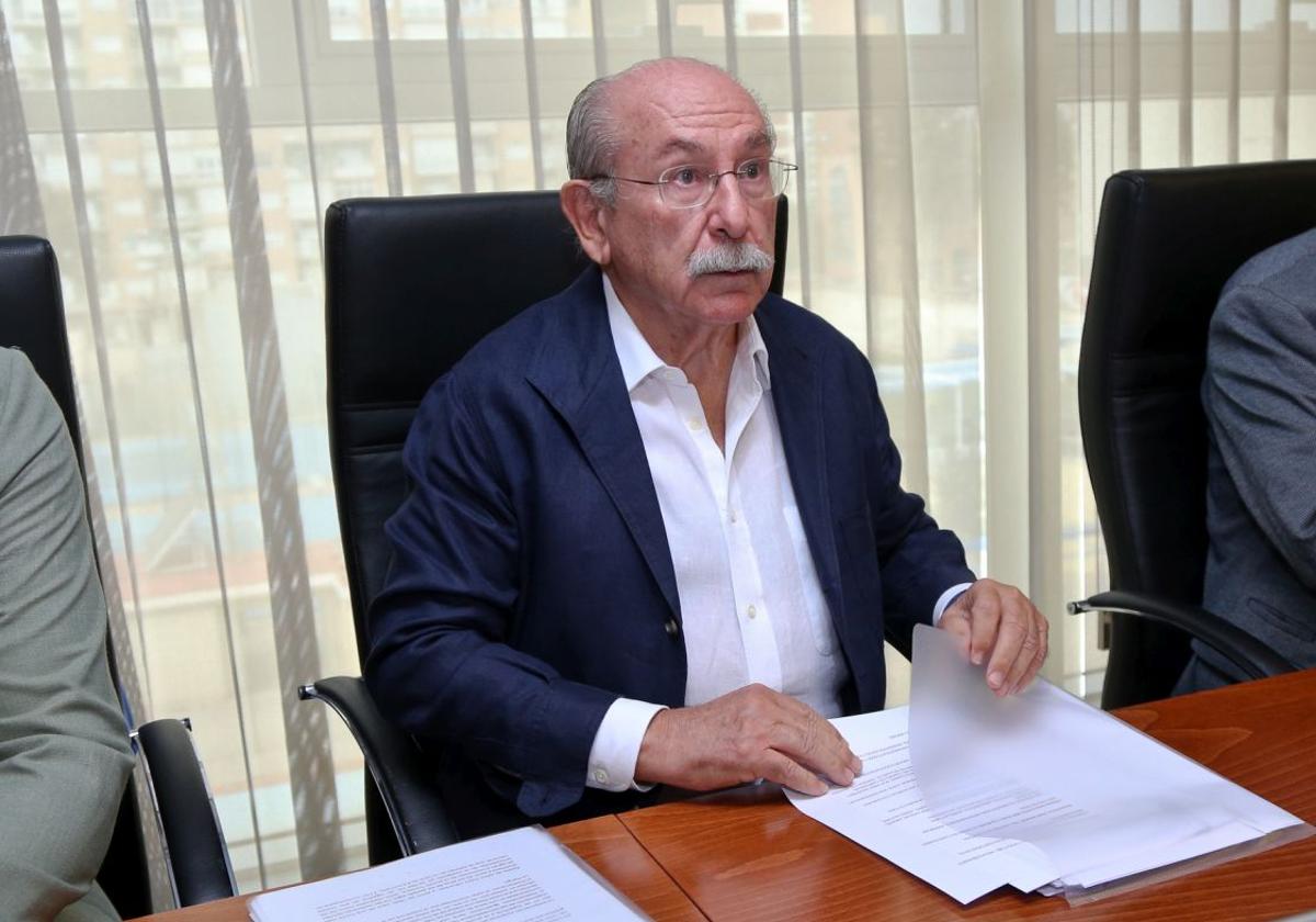 Luis del Rivero, durante su intervención en la comisión de investigación.