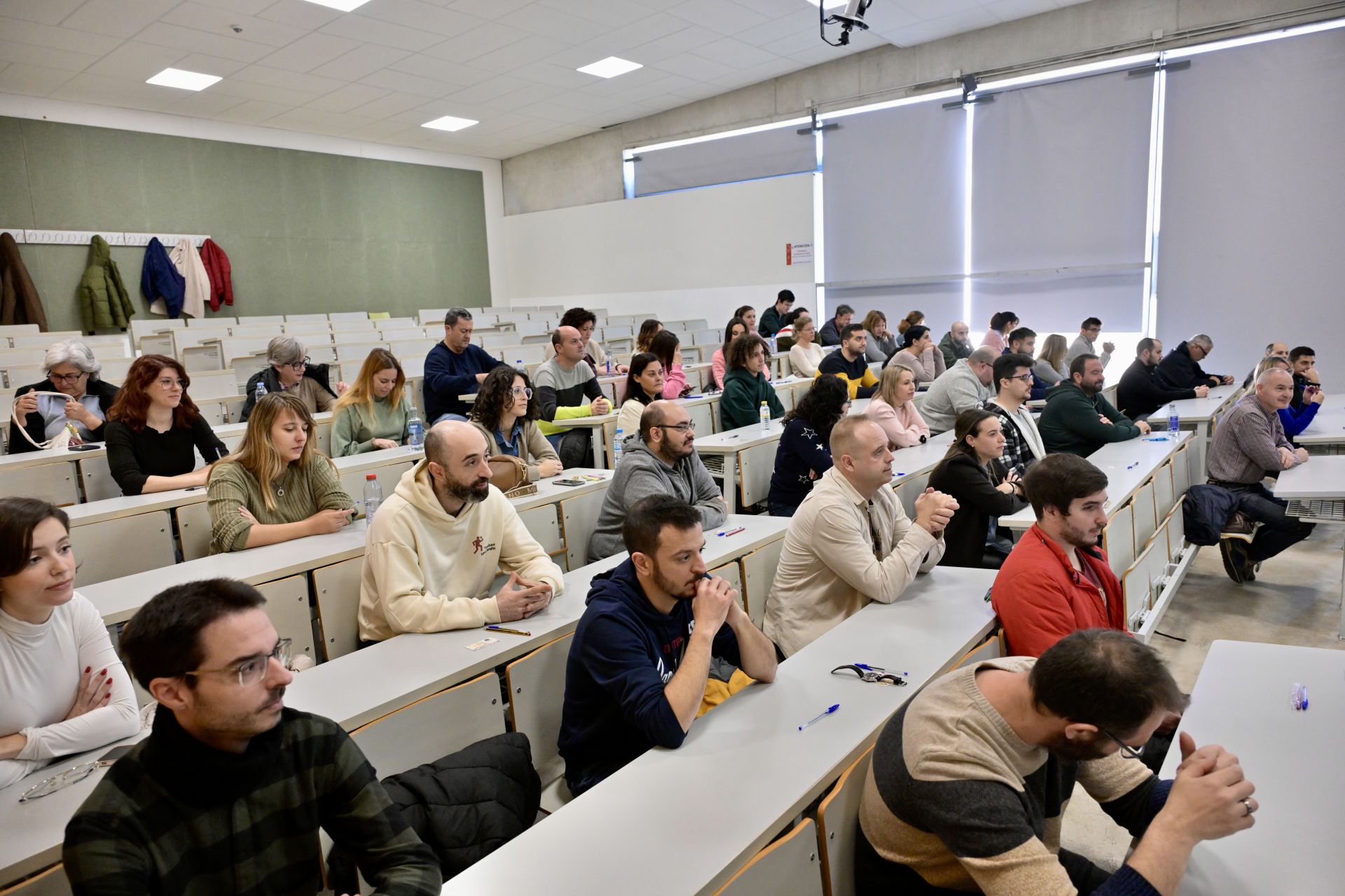 Las oposiciones de la Administración General del Estado en la Región de Murcia, en imágenes