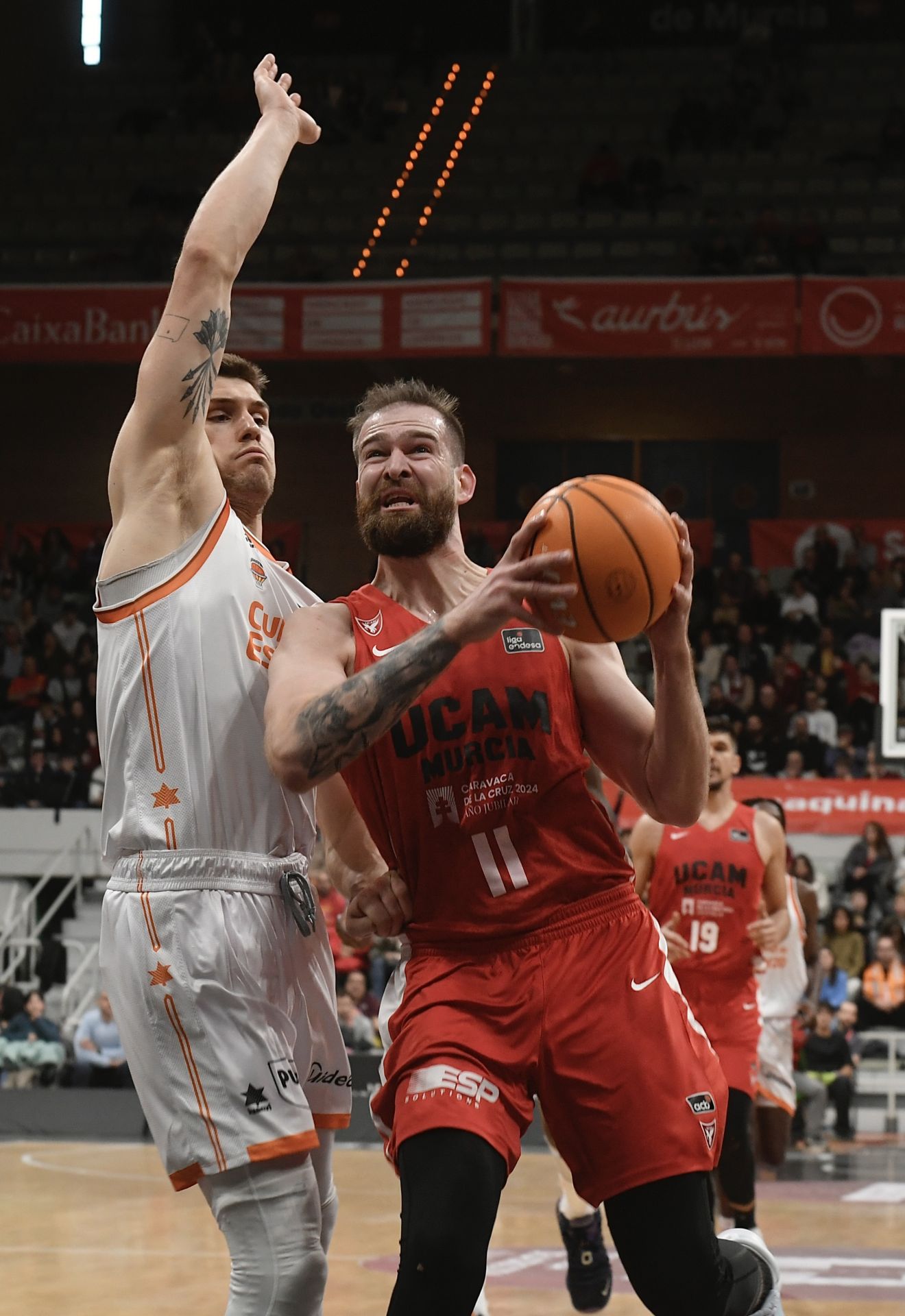 El partido entre el UCAM Murcia y el Valencia Basket, en imágenes