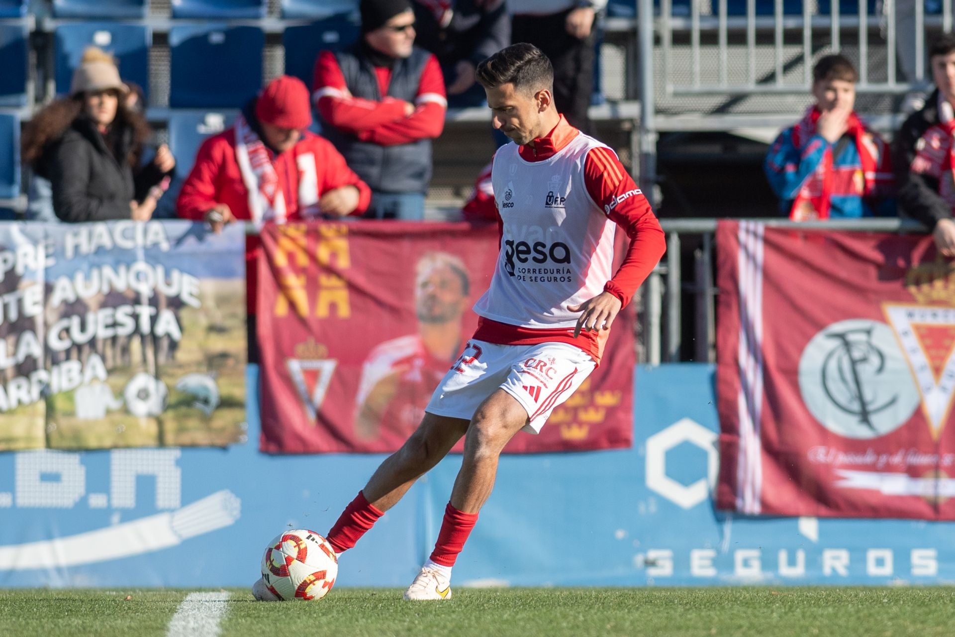 El empate del Real Murcia frente al Fuenlabrada, en imágenes