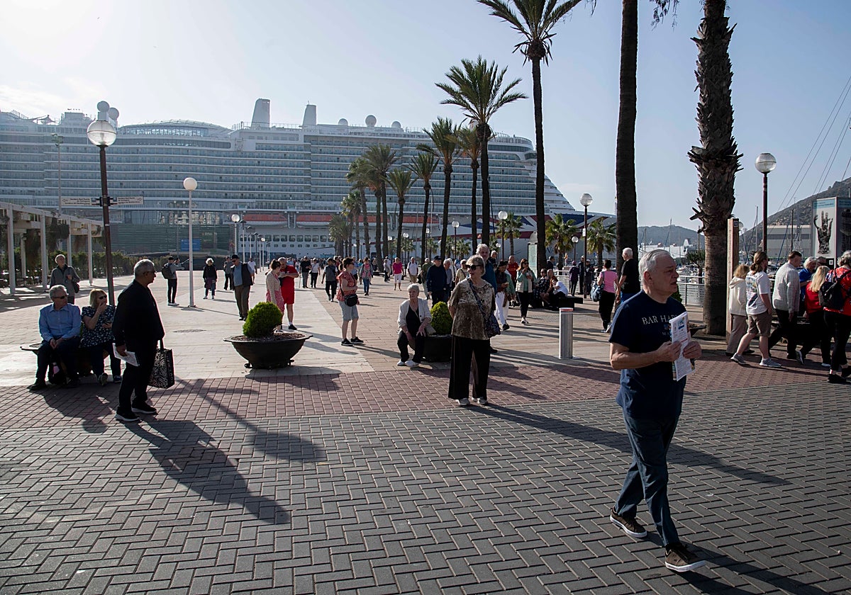 Cruceristas llegados en uno de los últimos barcos de este año.