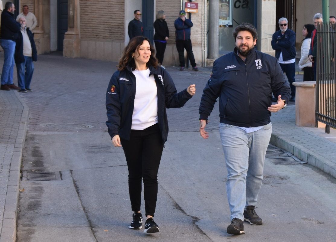 Imágenes de la visita de Díaz Ayuso - I Centro de Acogida