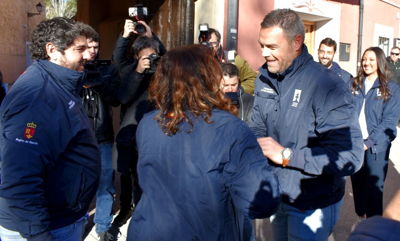Imágenes de la visita de Díaz Ayuso - I Centro de Acogida