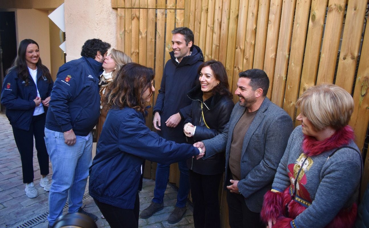 Imágenes de la visita de Díaz Ayuso - I Centro de Acogida