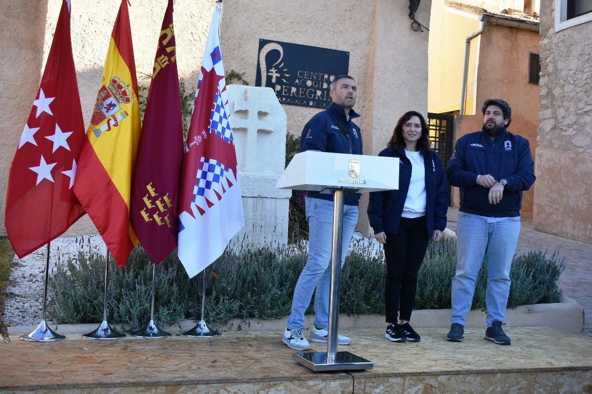 Imágenes de la visita de Díaz Ayuso - I Centro de Acogida