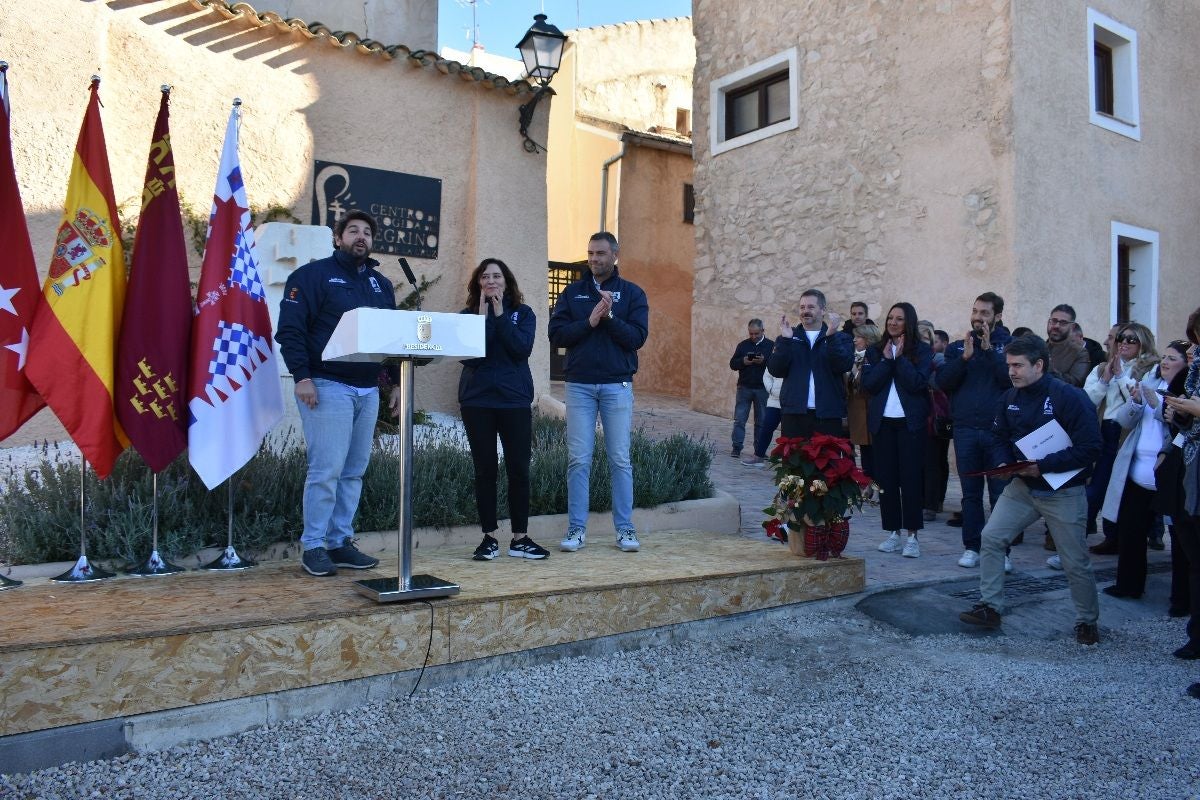 Imágenes de la visita de Díaz Ayuso - I Centro de Acogida