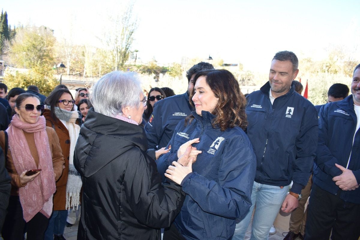 Imágenes de la visita de Díaz Ayuso - I Centro de Acogida