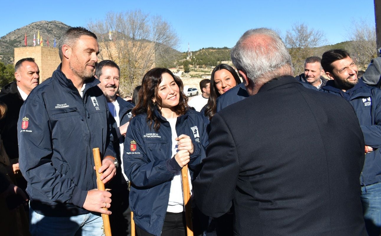 Imágenes de la visita de Díaz Ayuso - II Basílica Vera Cruz