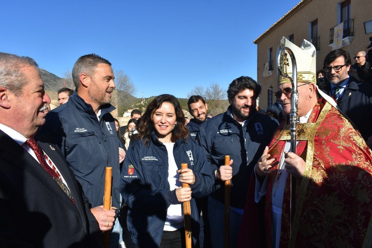 Imágenes de la visita de Díaz Ayuso - II Basílica Vera Cruz