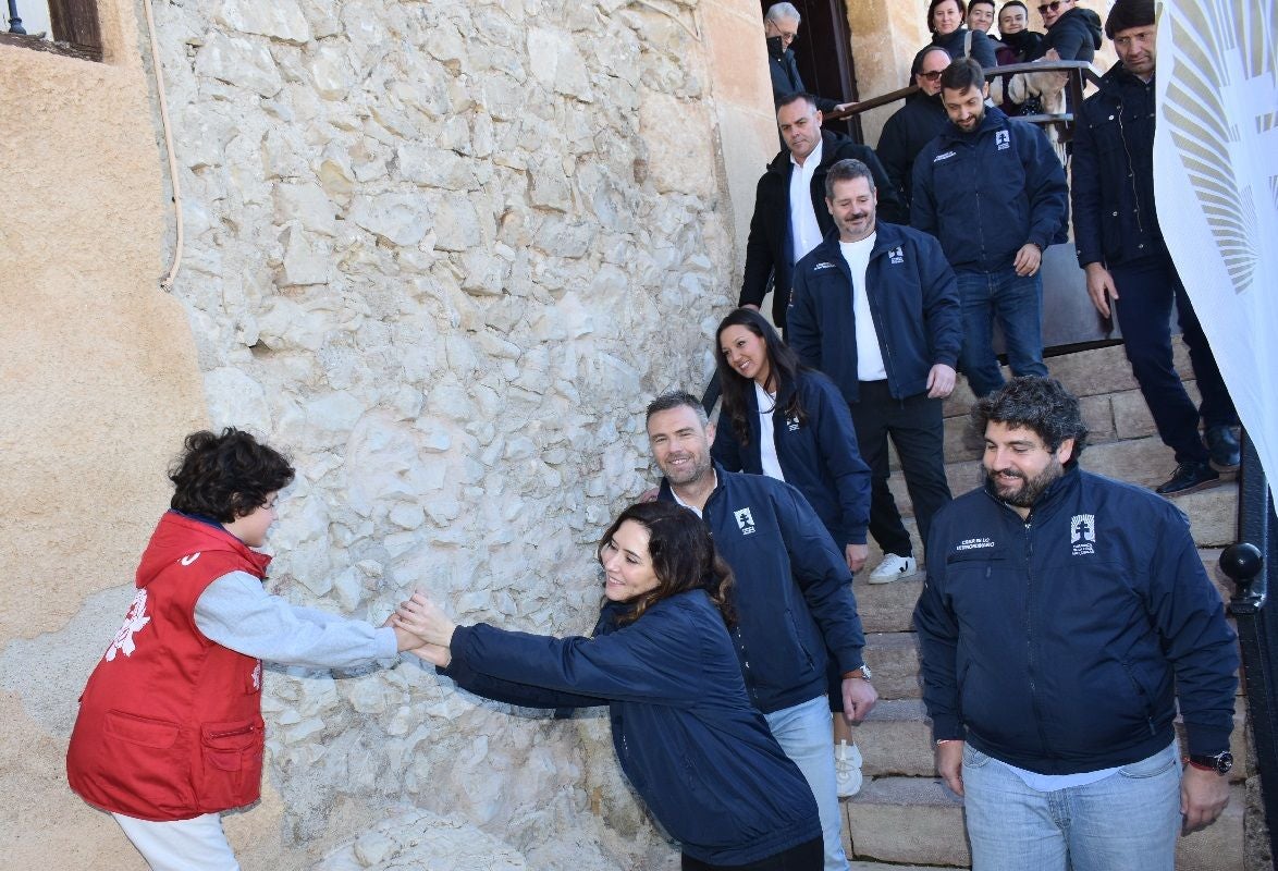 Imágenes de la visita de Díaz Ayuso - II Basílica Vera Cruz