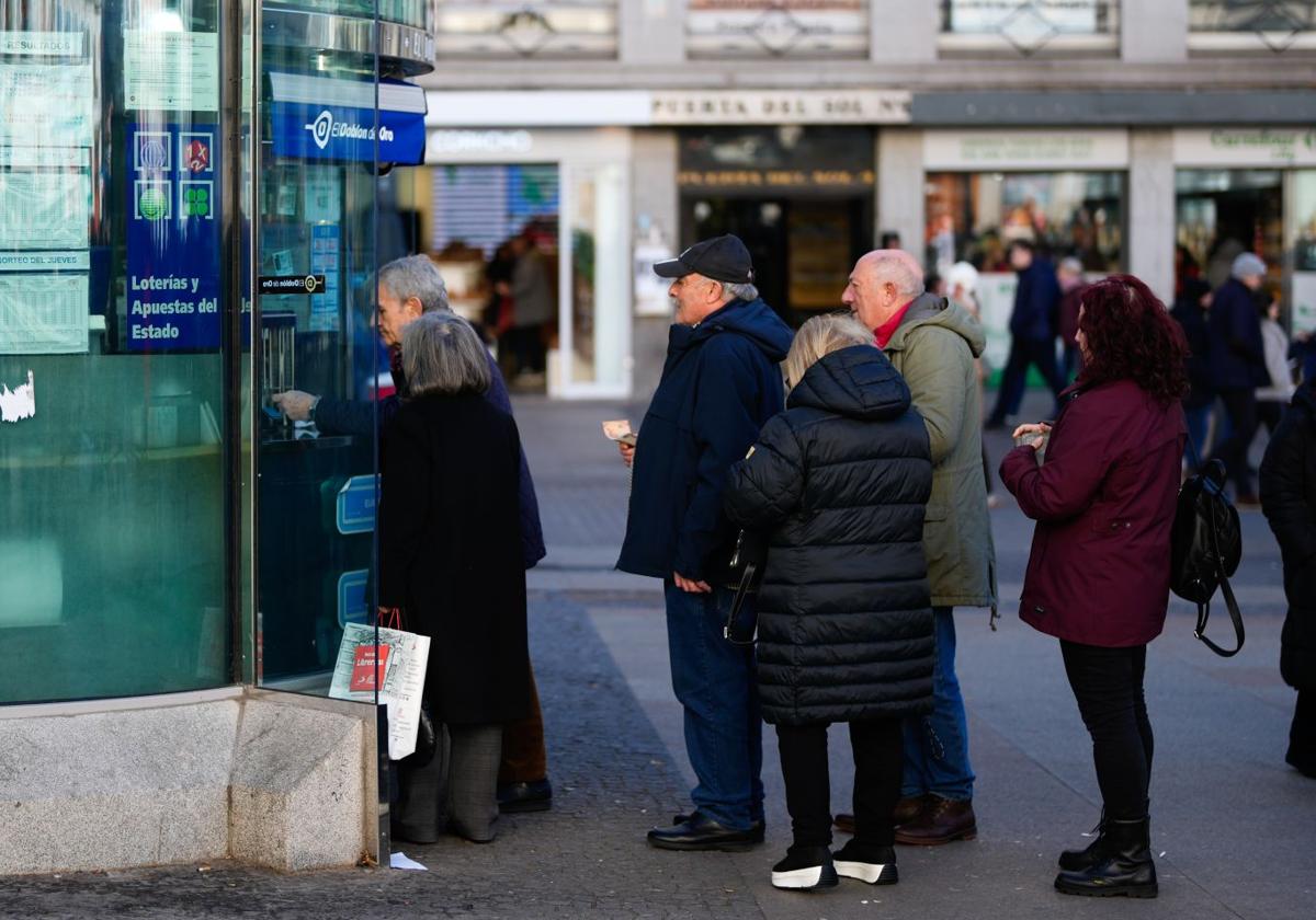 Los españoles se gastan de media 73,84 euros en Lotería de Navidad