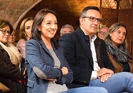 María Dolores Muñoz Valverde, junto a Diego Conesa, en una imagen de archivo.