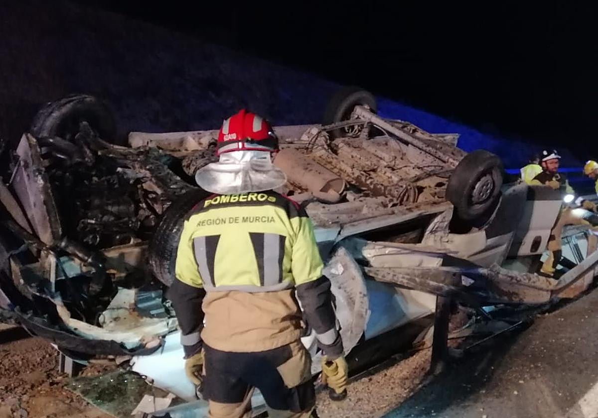 La furgoneta siniestrada en la autovía A-7.