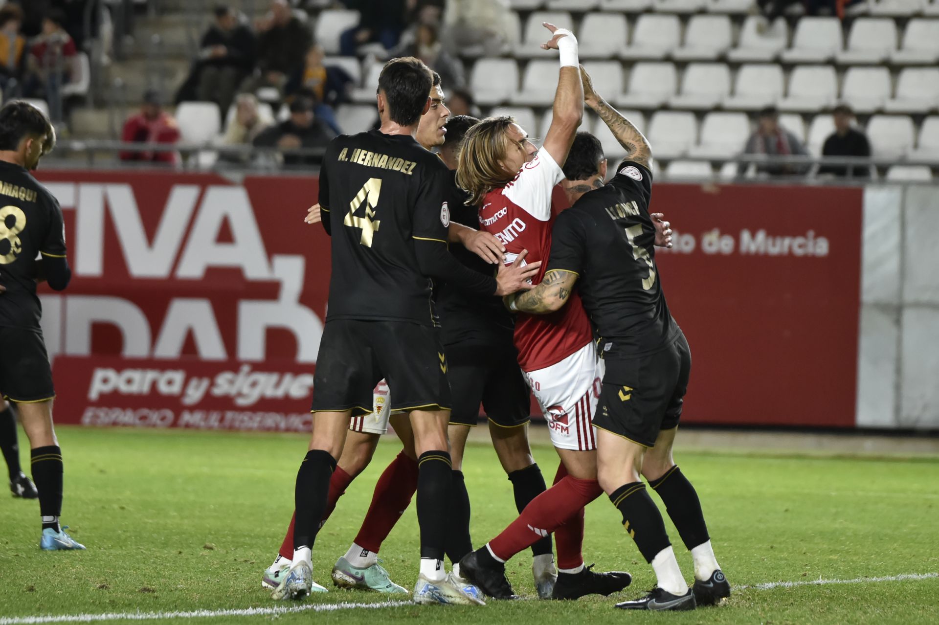 El empate del Real Murcia frente al Intercity, en imágenes