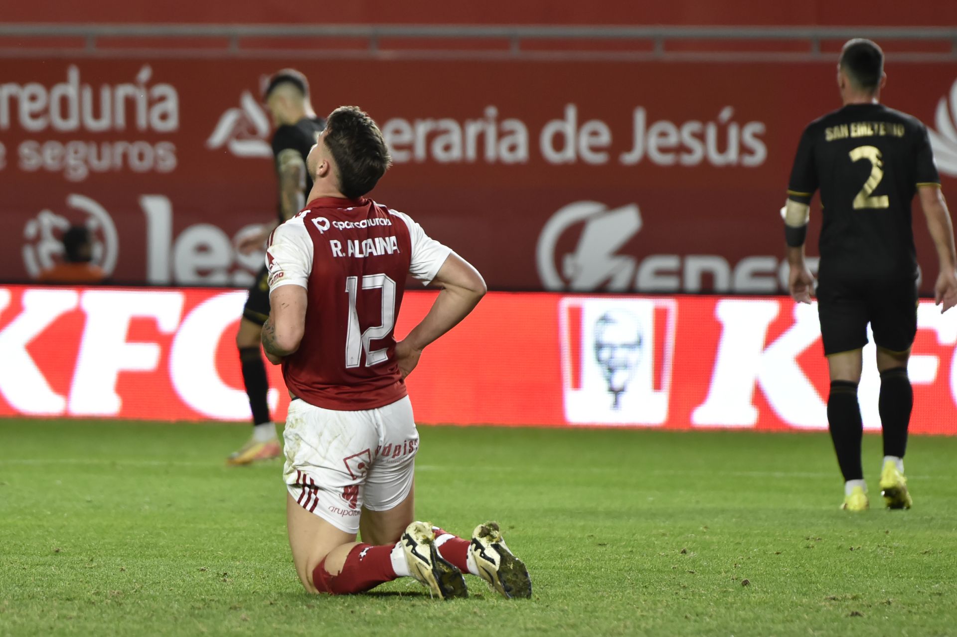 El empate del Real Murcia frente al Intercity, en imágenes