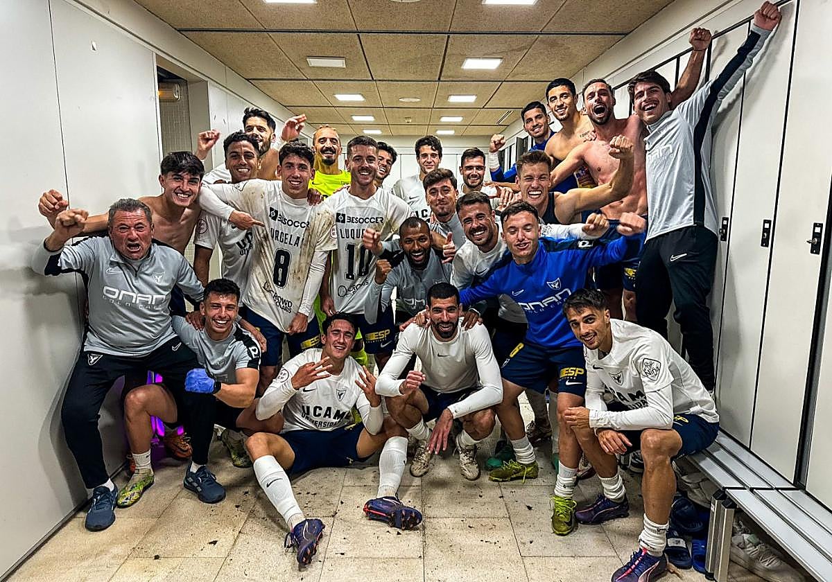 Los jugadores del UCAM, tras ganar el domingo al Xerez.