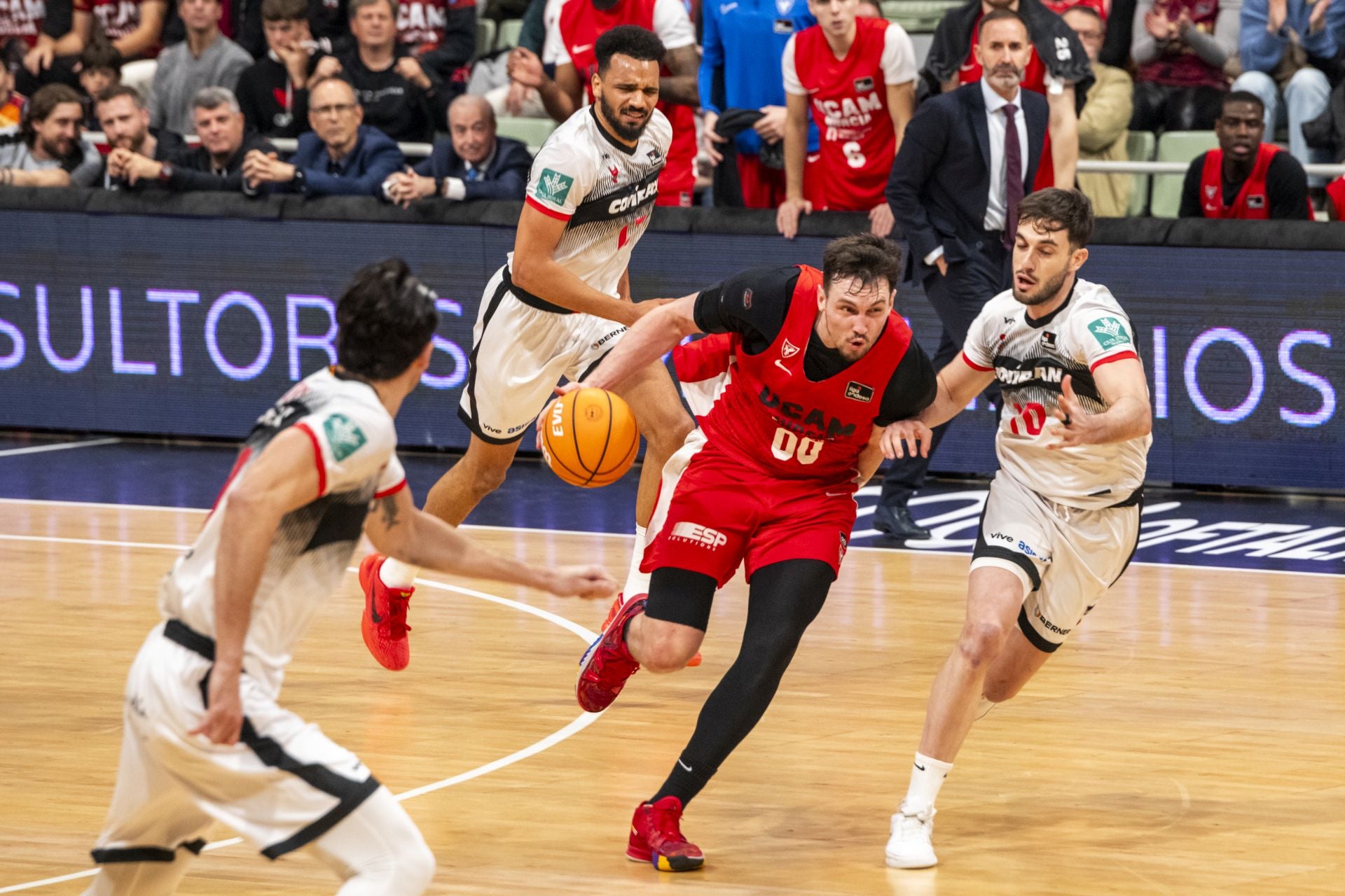 La victoria del UCAM Murcia ante el Granada, en imágenes