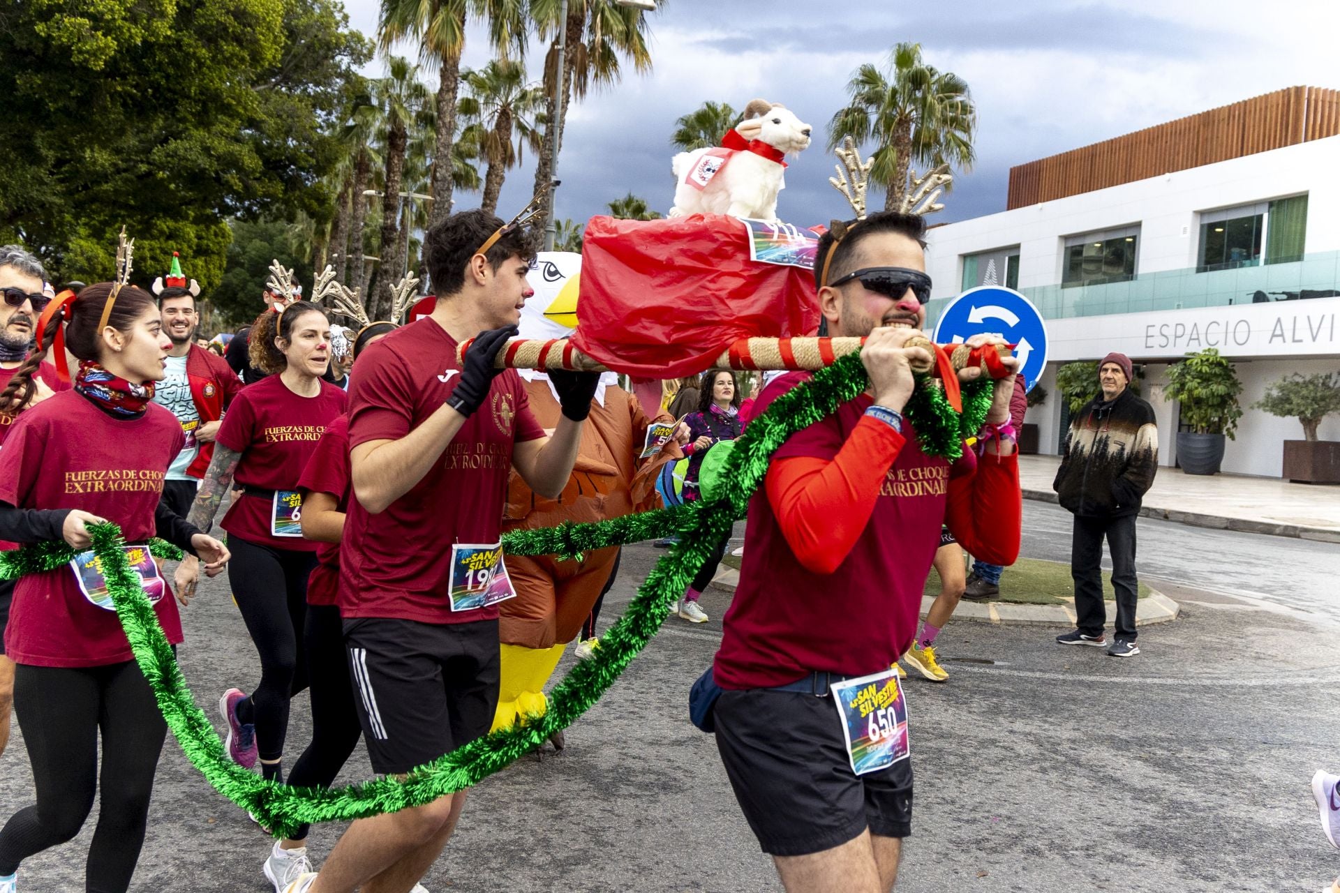 Los disfraces de la San Silvestre de Cartagena 2024, en imágenes