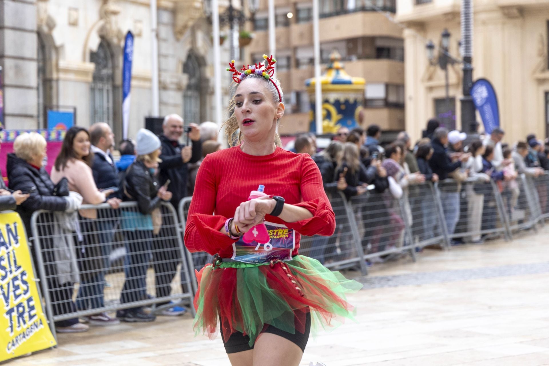 Los disfraces de la San Silvestre de Cartagena 2024, en imágenes