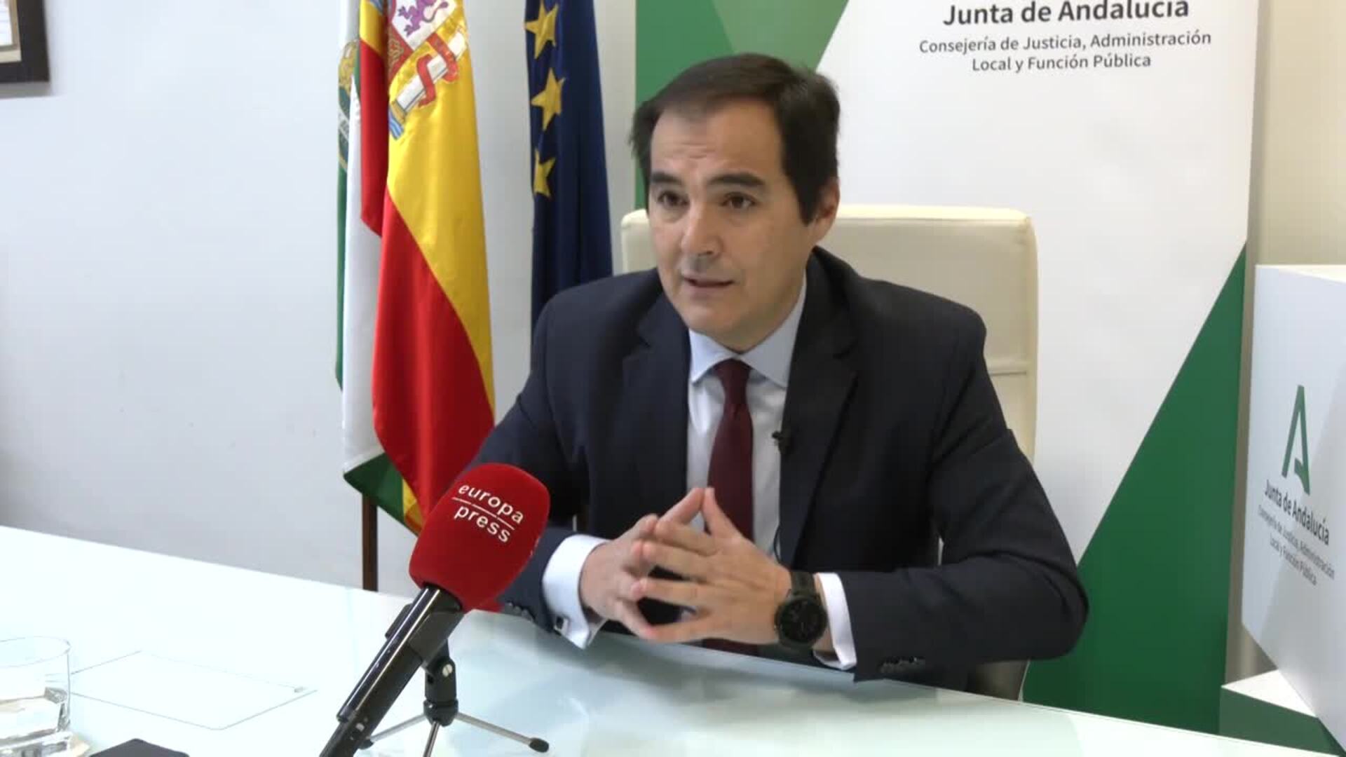 Nieto: "Se nos ha maltratado y ahora vienen con otro timo: la quita de deuda"