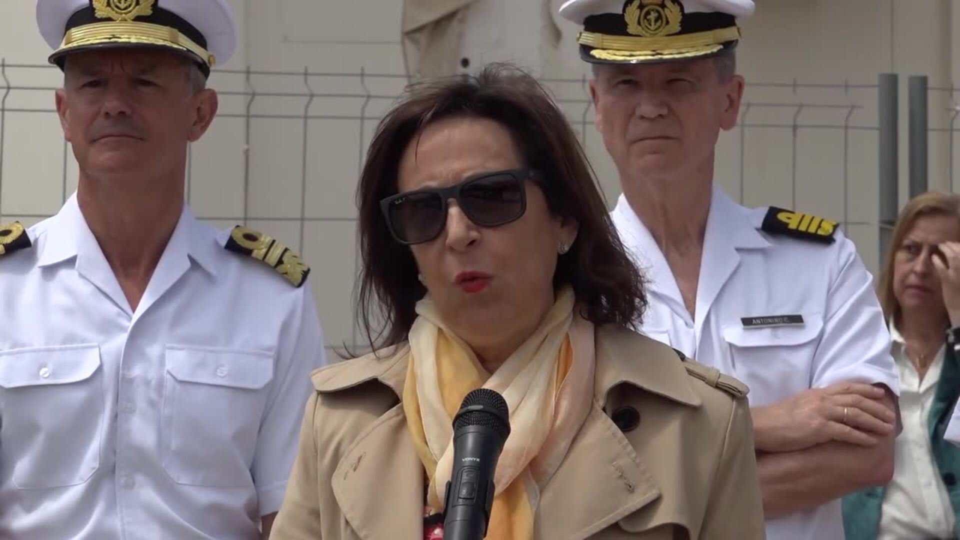 Robles muestra en Cartagena su "preocupación" por la construcción del submarino S82