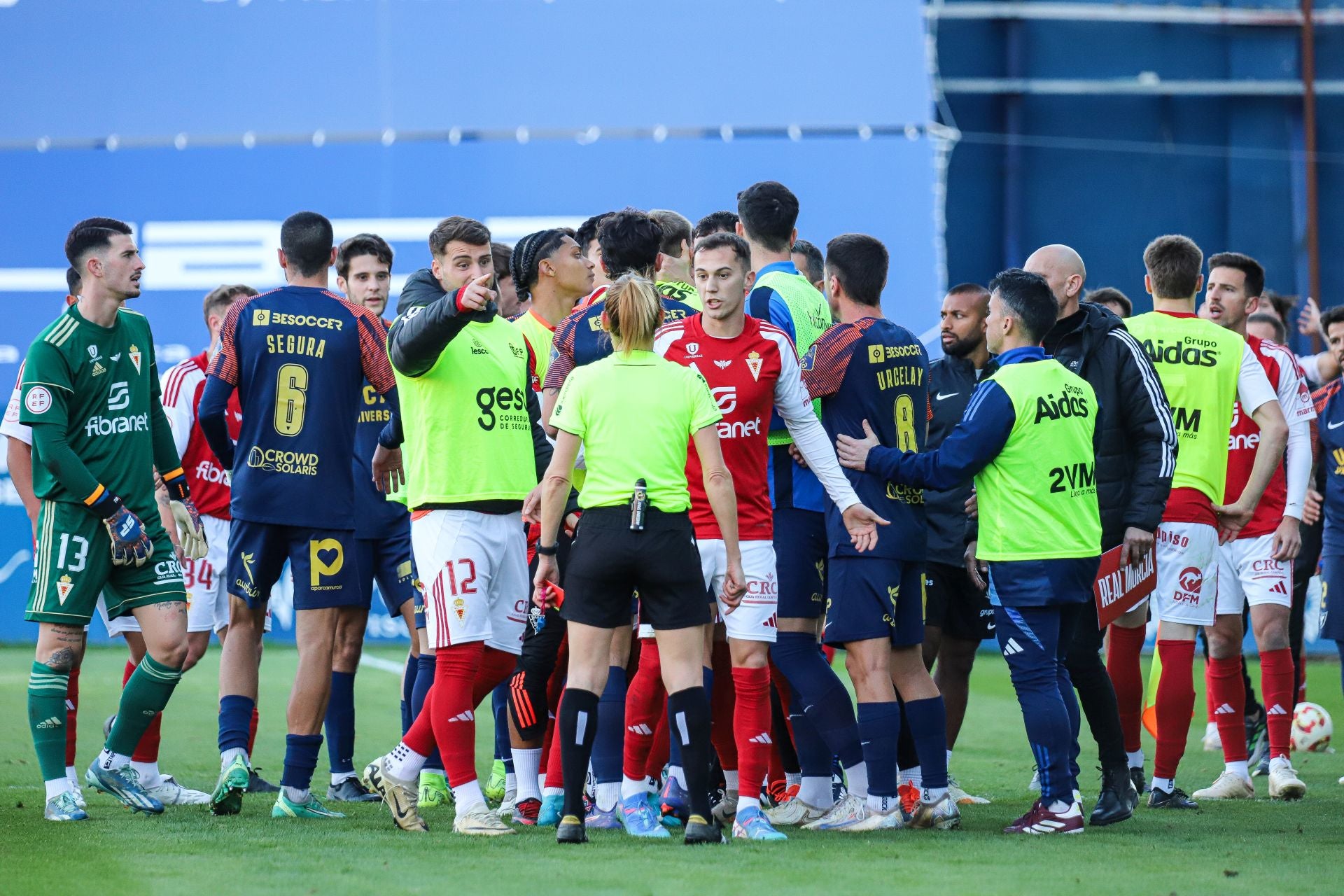 El partido benéfico entre Real Murcia y UCAM, en imágenes