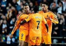 Mbappe, Vinicius Junior y Jude Bellingham, el pasado viernes, en el partido entre el Valencia y el Real Madrid.