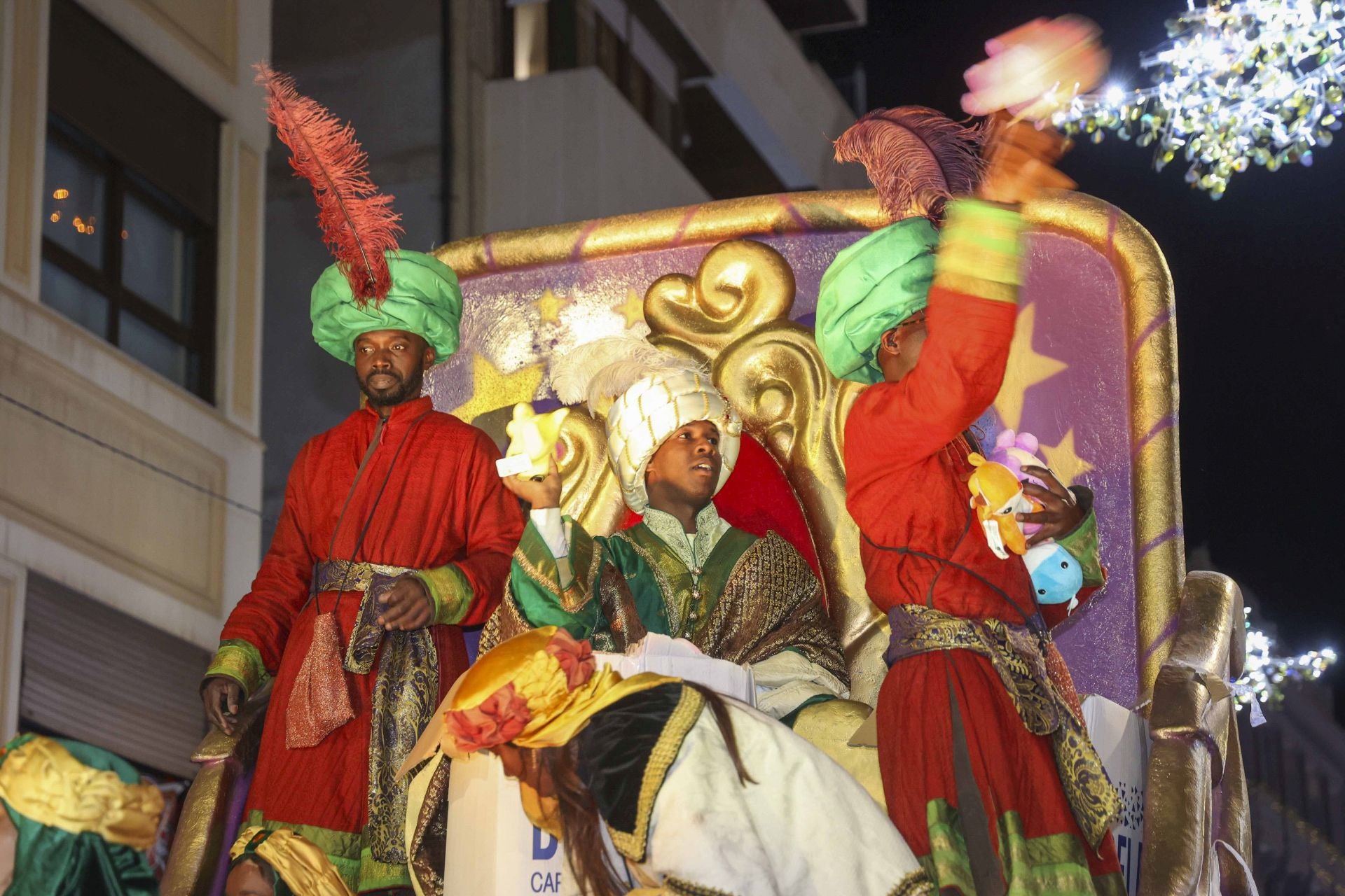 La cabalgata de los Reyes Magos en Cartagena, en imágenes