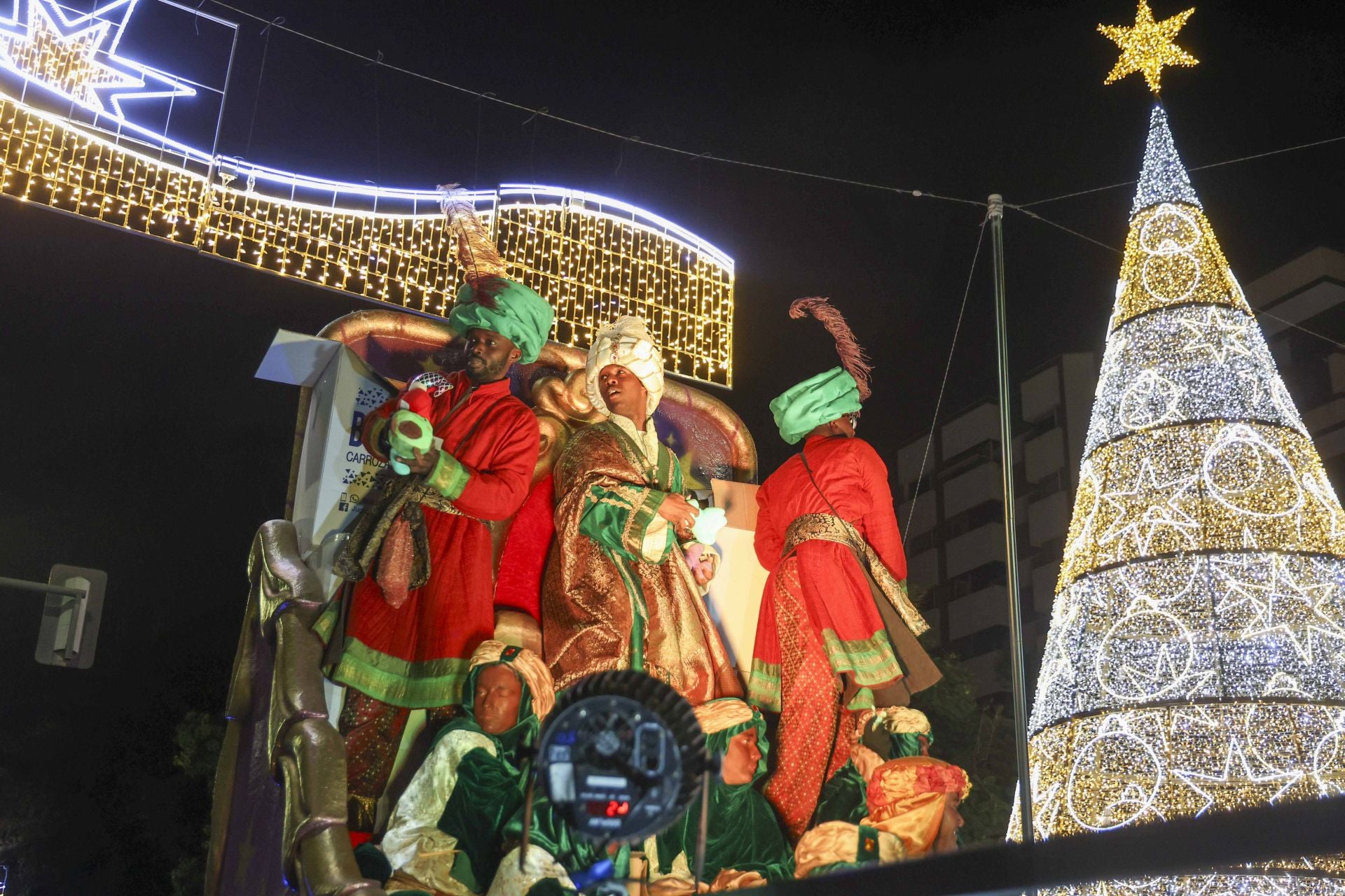 La cabalgata de los Reyes Magos en Cartagena, en imágenes