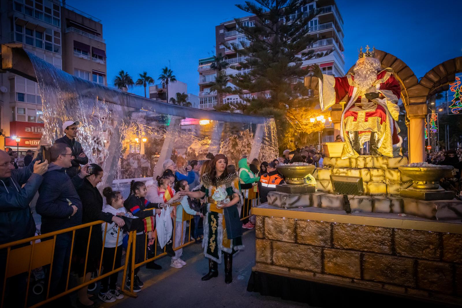 Las imágenes de la cabalgata de Reyes Magos de Torrevieja