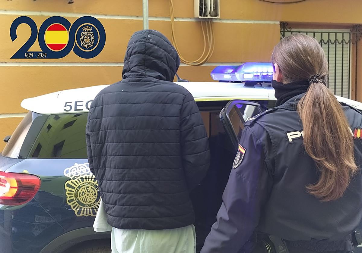 Uno de los detenidos en Cartagena por robar dentro de coches estacionados.