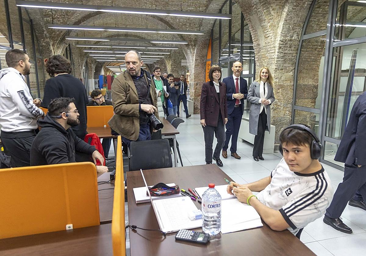 La visita de la ministra de Ciencia, Innovación y Universidades a la UPCT, en imágenes