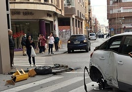 Estado en el que ha quedado uno de los dos vehículos tras el impacto.