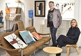 Nacho Ruiz y Carolina Parra en la galería murciana T20, ubicada en la calle Victorio, 27.