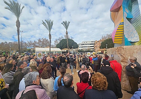 Vecinos de Mula durante la concentración del pasado domingo.